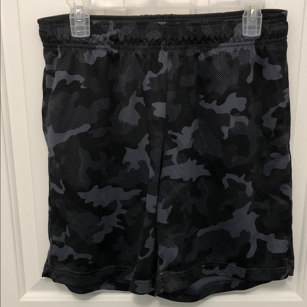 tek gear Black & Gray Camo Athletic Shorts